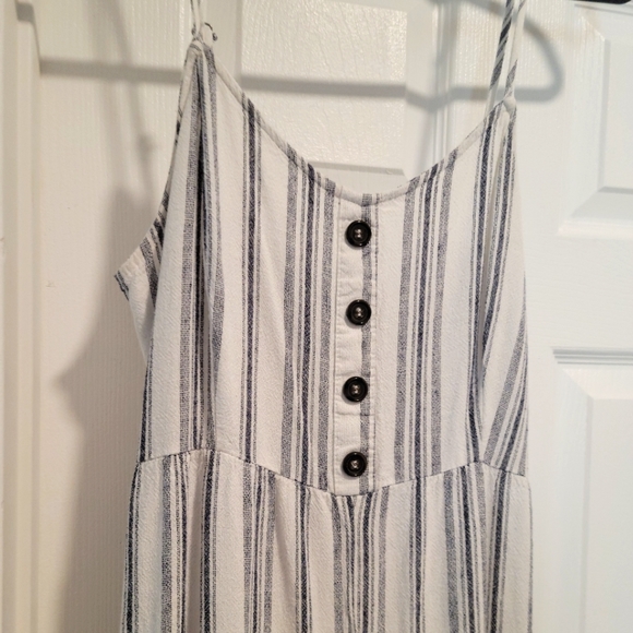 Flowy Jumpsuit - Picture 5 of 7